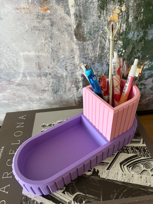 Modern Minimalist Pen Organizer